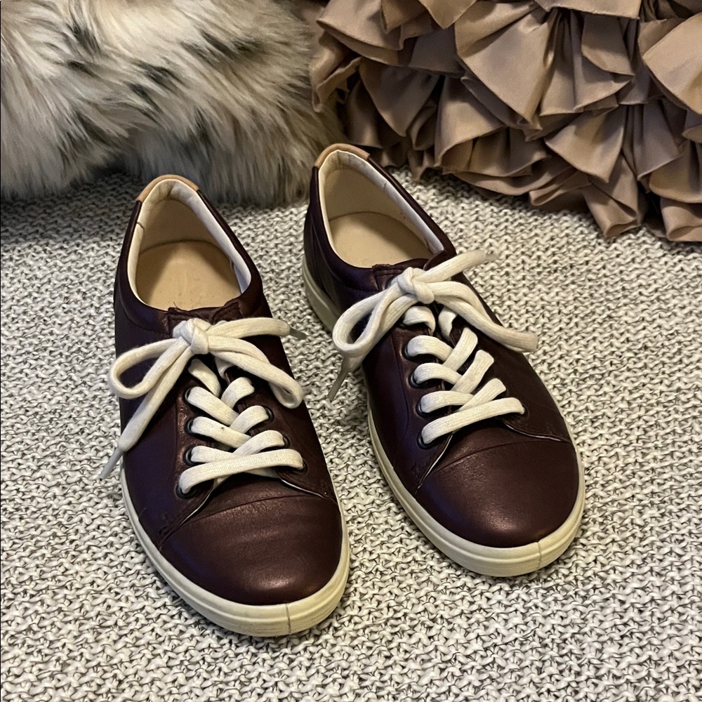ECCO Soft 7 Metallic Bronze Brown Oxblood Leather Low Top Lace Up Sneakers